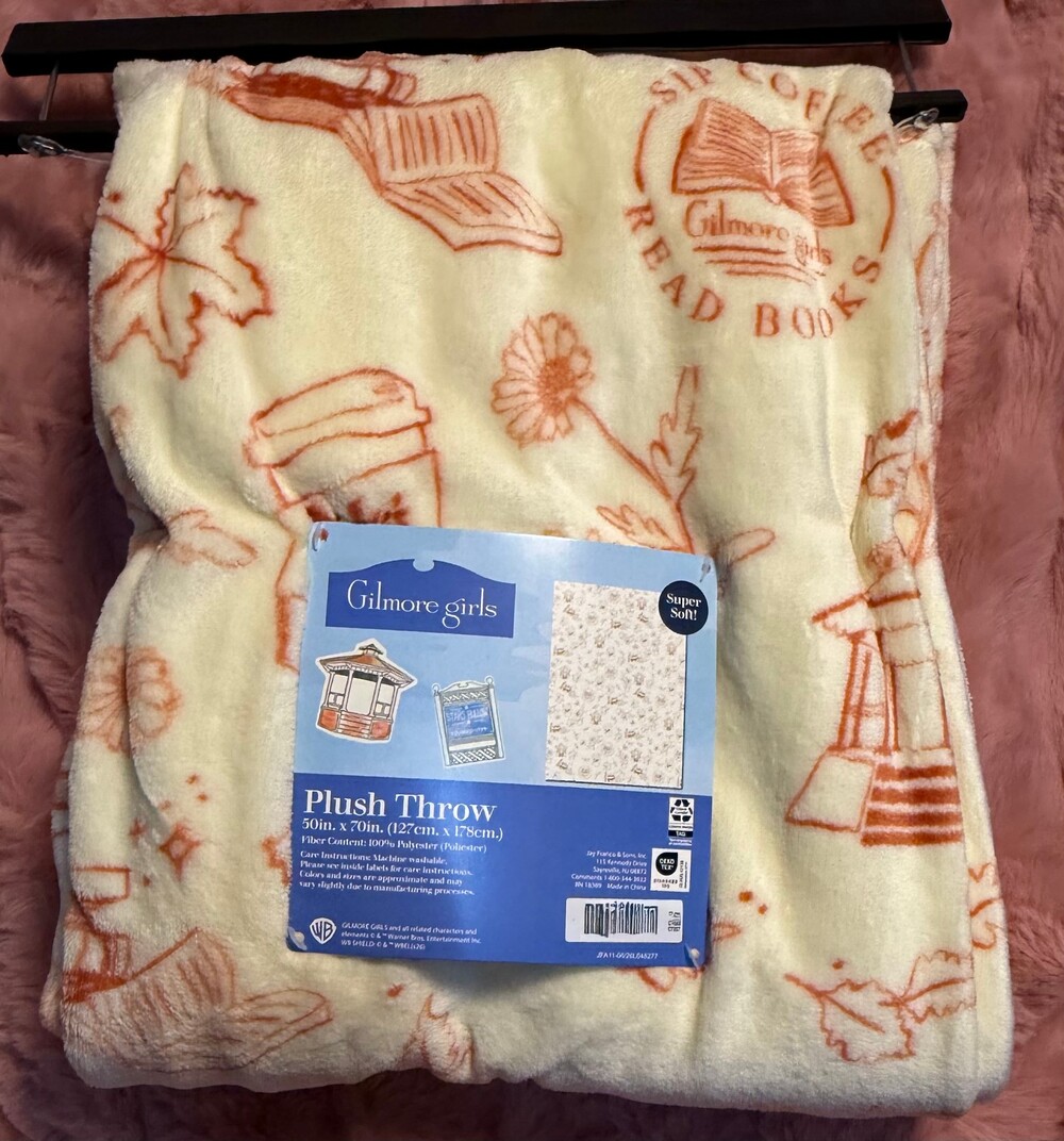 Gilmore Girls Plush Throw Blanket 50 x 70 inches Cream with Orange Print Polyest